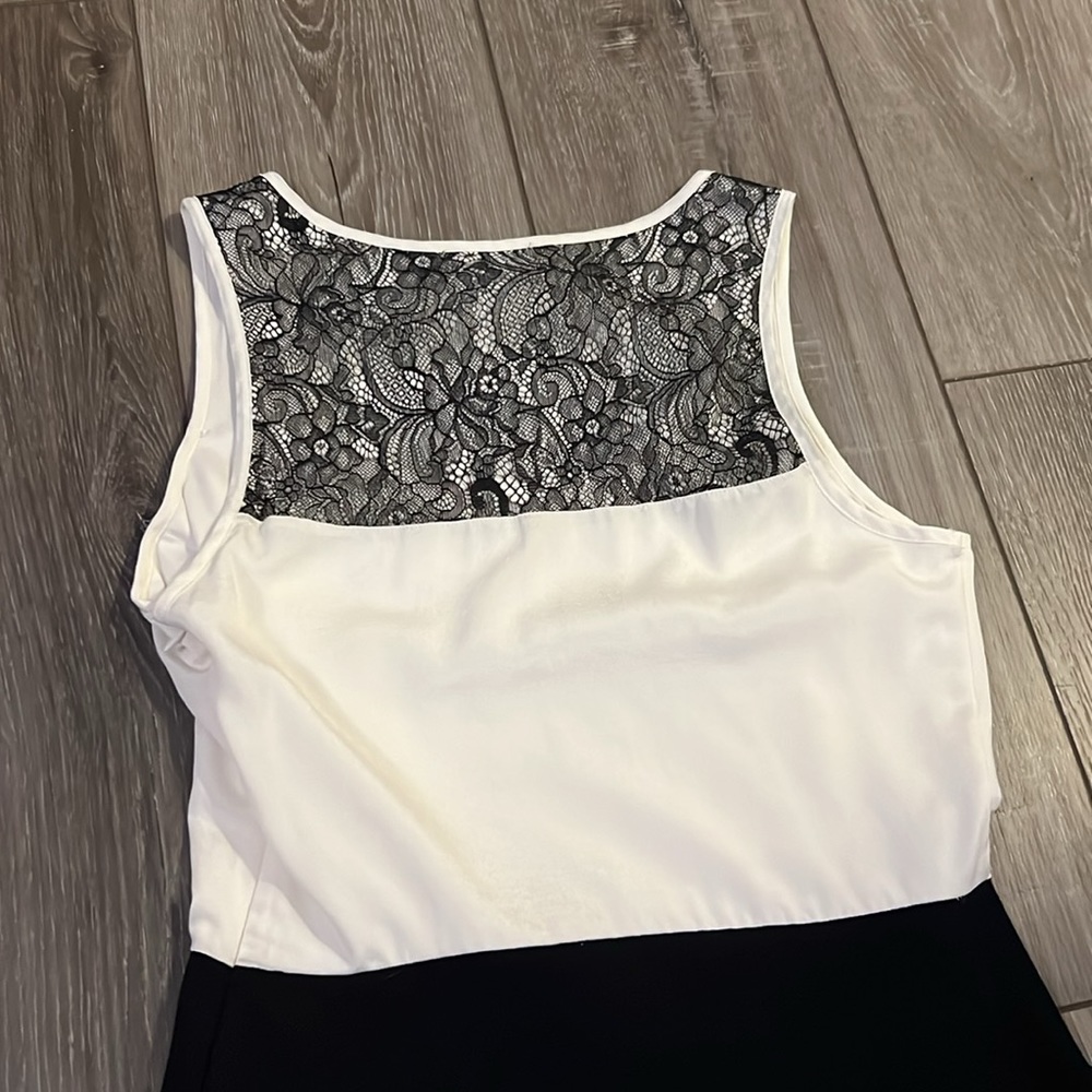 Express Dress - Picture 3 of 3